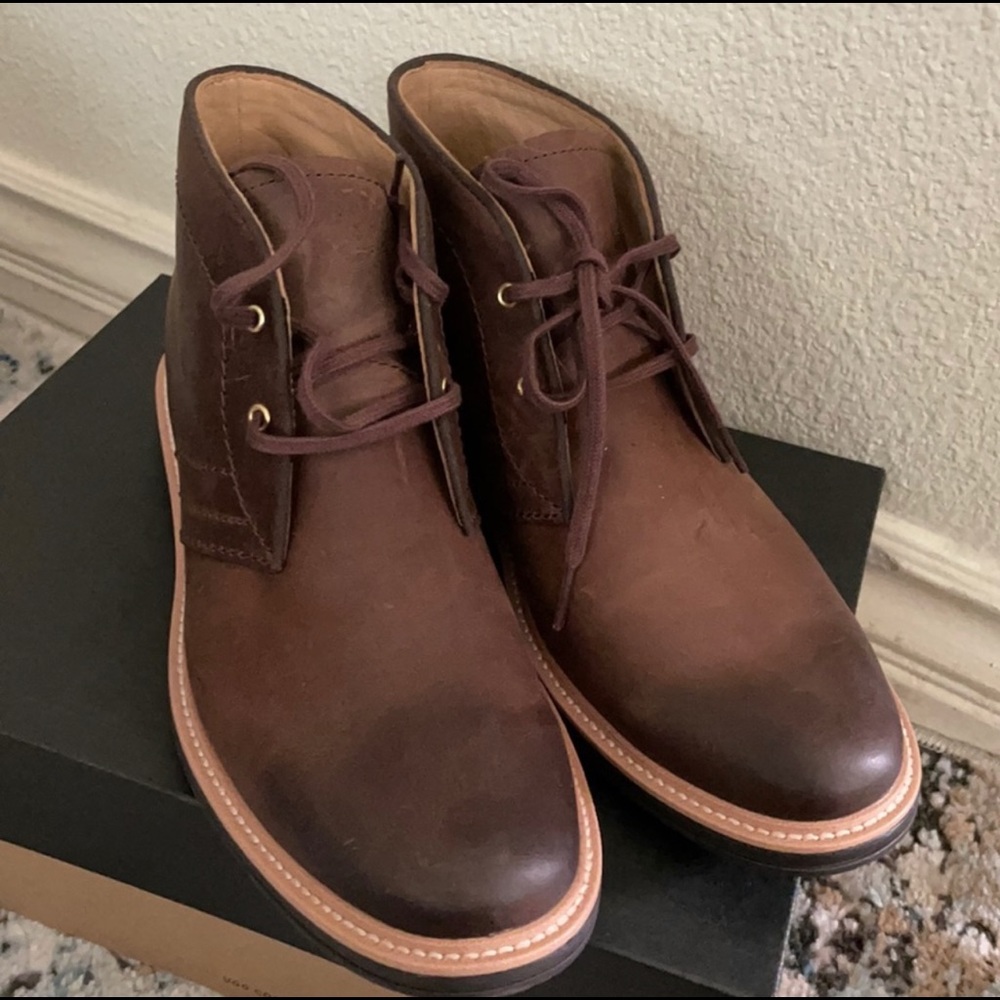 New Mens UGG’s Boots leather brown size 8.5